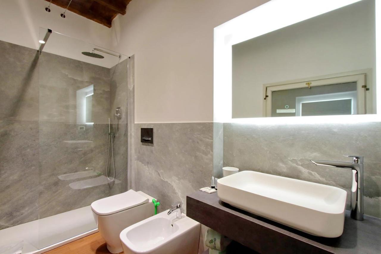 Appartement Ych-Farnese Charme à Rome Extérieur photo